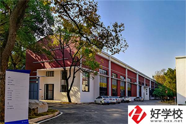湖南初中沒畢業可以讀技校嗎？有哪些技?？梢赃x擇？