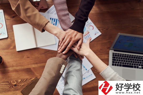 在長沙讀技校學數控技術專業，就業前景怎么樣?