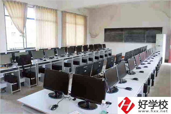 永州市第二技工學校是公辦還是民辦？辦學條件怎么樣？