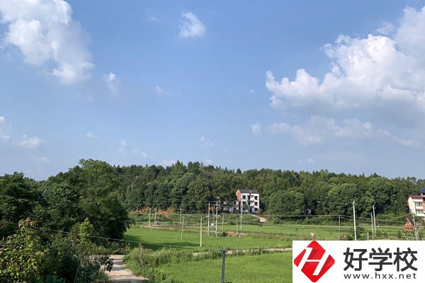 南縣職業中等專業學校怎么樣？值得報考嗎？