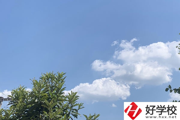永州湘南職業技術學校環境以及食堂環境怎么樣？