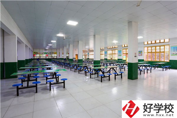 湖南省工業貿易學校食堂