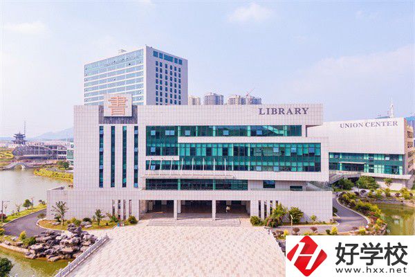 在湖南學外語可以讀什么職校？最新招生要求是什么？
