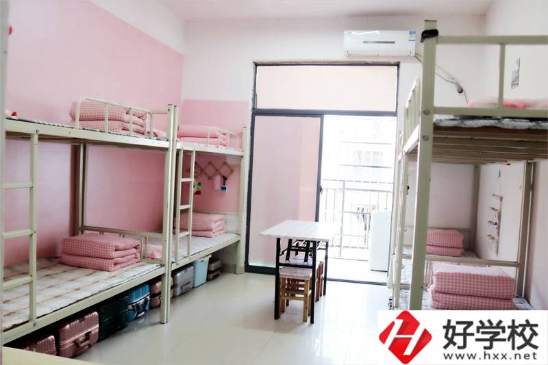 長沙華中涉外職業高中宿舍