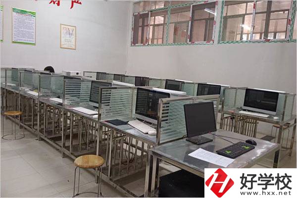 懷化市成碩職業學校實訓室