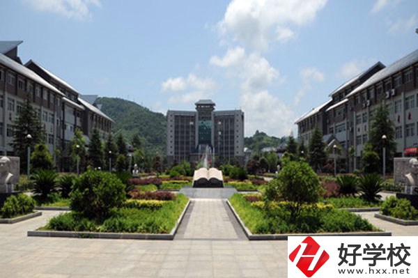 湘西州經濟貿易學校的熱門招生專業有哪些？