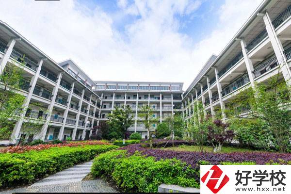 湘西有學習中西面點的學校嗎？專業好就業嗎？