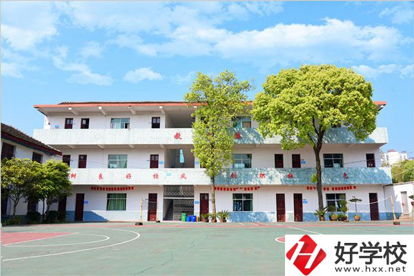 懷化新華職校有哪些專業？就業方向是什么？