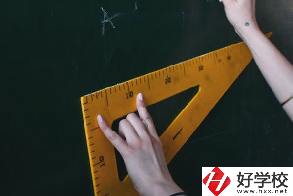 郴州市第一職業中專的學費多少錢？值得讀嗎？