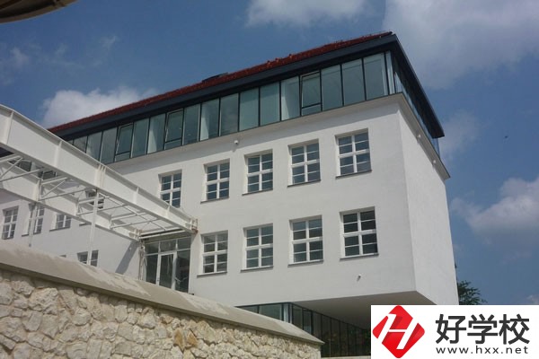 郴州市理工職業技術學校怎么樣？有哪些辦學特色？