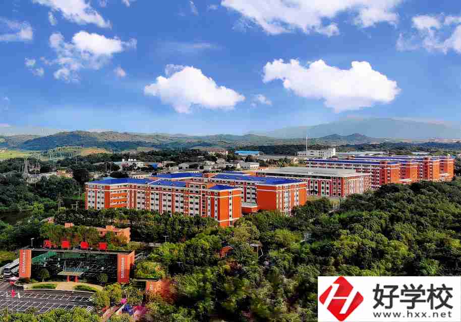 湖南醫藥職業中等專業學校全貌