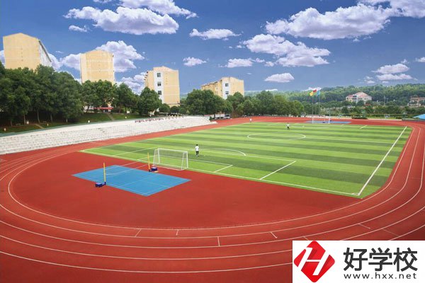 初中畢業讀益陽市第一職業中專好不好？