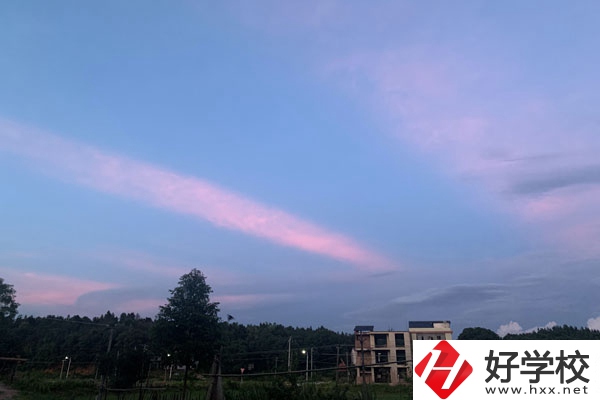 益陽市第一職業中專學校的專業就業前景如何？