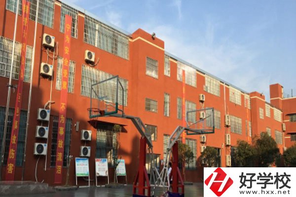 長沙市英藍中等職業學校怎么樣？收費標準如何？