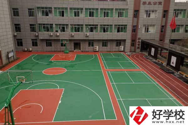 長沙康明職業中專學校環境怎么樣？有哪些專業？
