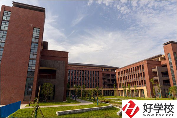 常德同德中等職業學校和常德財經中等專業學校哪個好？