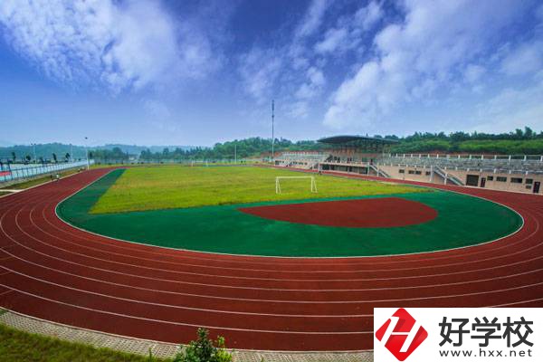 寧鄉市職業中專學校操場