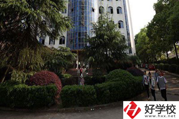 湖南有藝術類職校嗎？學費貴不貴？