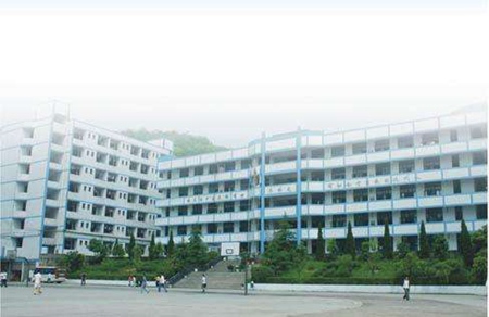 四川慧明中等專業學校