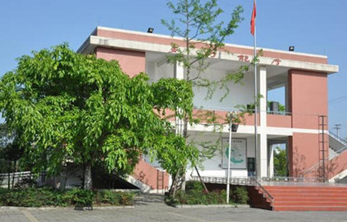 馬龍縣職業中學