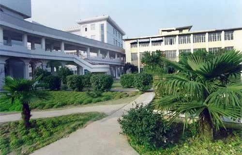 滕州市第二職業高中