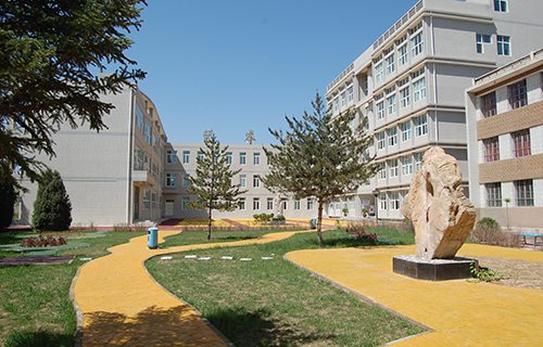 原平市修遠職業高級中學
