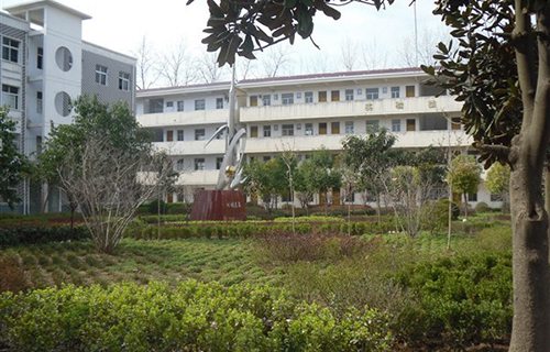 高密市成人中等專業學校