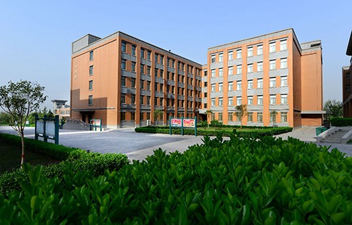 鎮江市交通職業中學
