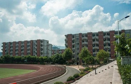 興化職業教育中心校