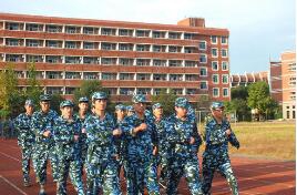 蓬萊成人中等專業學校