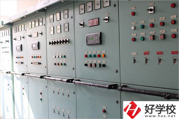 株洲海事職業學校實訓室