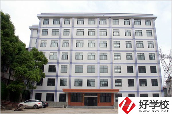 臨湘市職業中專學校有些什么專業？