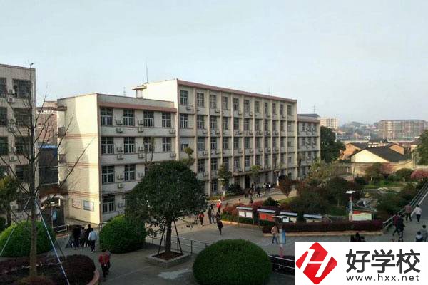 湖南有學服裝設計與工藝專業的職校嗎？就業情況如何？