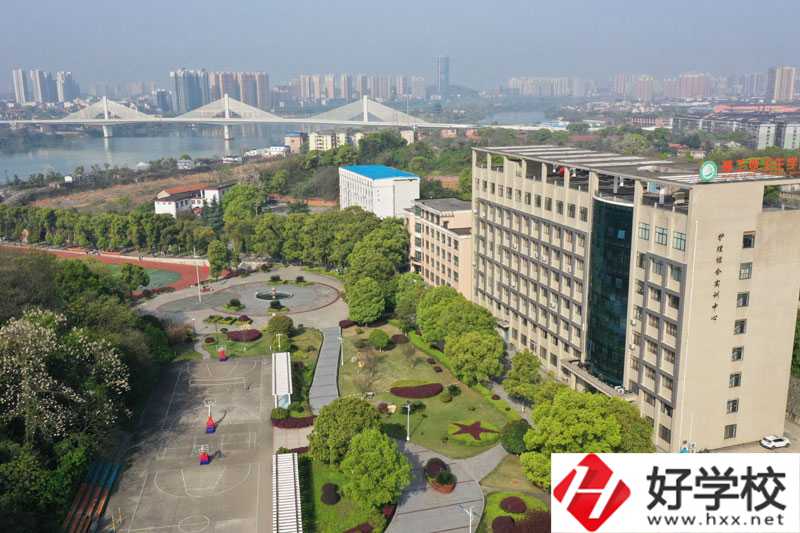 核工業衛生學校教學樓