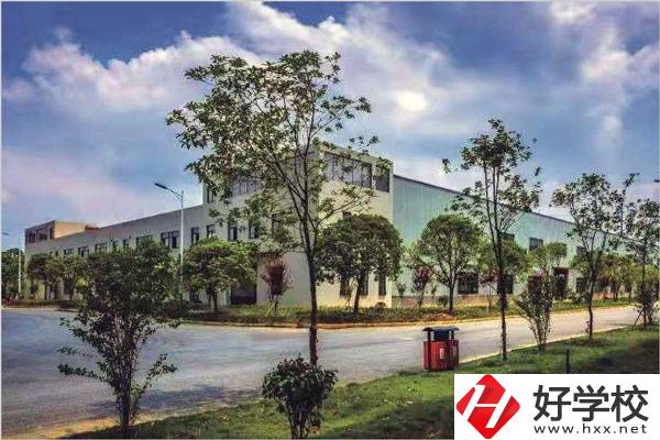 邵陽市二紡機技校在哪里？是公辦還是民辦技校？