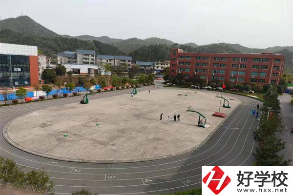 懷化洪江市有哪些中專學校？有什么辦學特色？