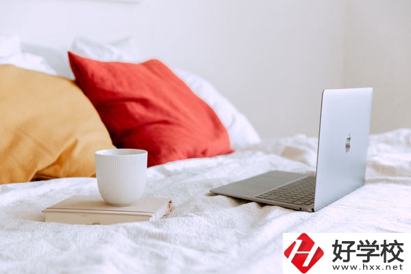懷化啟航衛生學校護理專業好不好？學費貴嗎？