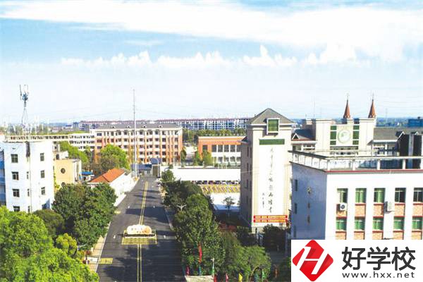 湖南有幾所公辦衛校？衛校學生好就業嗎？