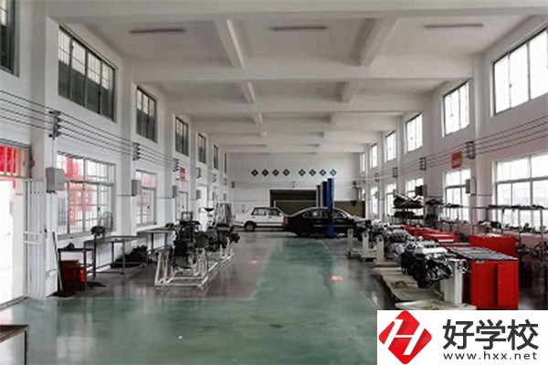 婁底市最好的公辦中專是哪所？有什么辦學特色？