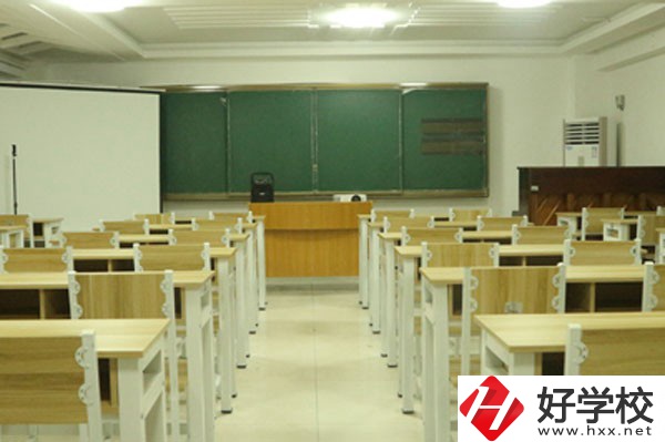 湖南長沙藝術學校專業學費是多少，有哪些助學政策？