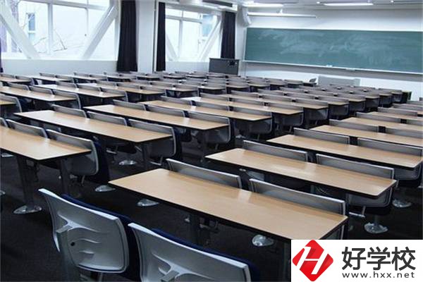 在湖南就讀普通高中和職業高中有什么區別？職高怎么樣？
