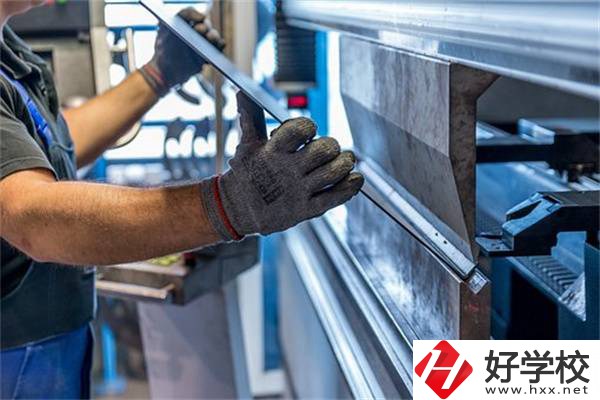 衡陽技校排名前三的專業是什么？好就業嗎？