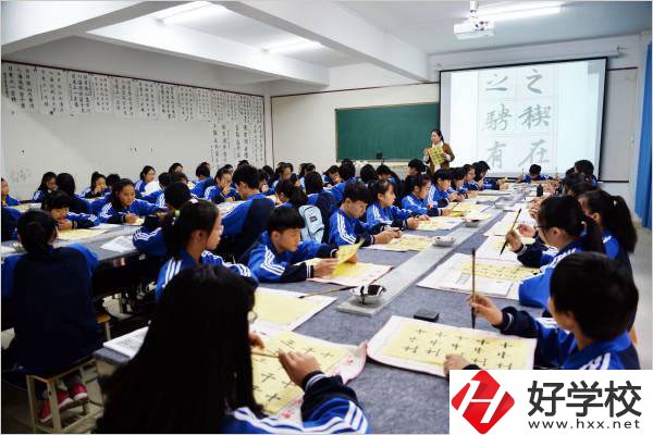 婁底幼兒師范高等?？茖W校實訓室
