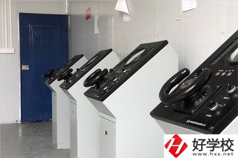 株洲海事職業學校實訓室