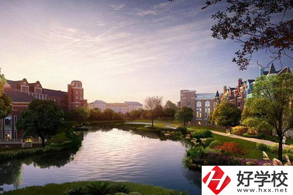 長沙市拔萃中等職業學校環境怎么樣？是公辦還是民辦？