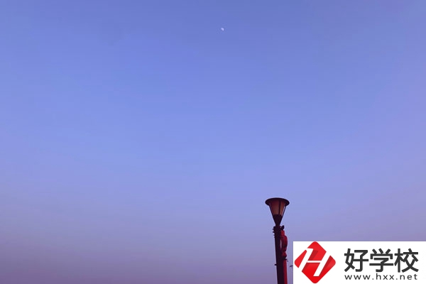 張家界旅游職業學校校園環境怎么樣？