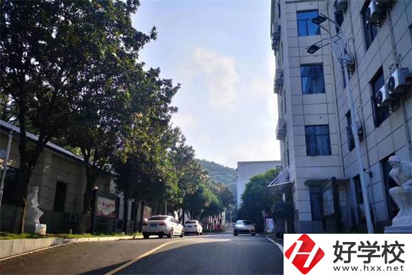 湖南有國家正規民辦技校嗎？民辦技校真的不值得讀嗎？