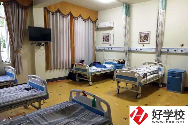 湖南有色金屬中等專業學校實訓室