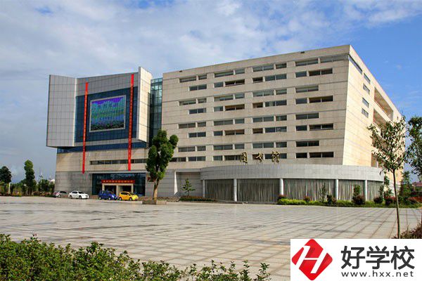 永州有中職部的大專有哪幾所？收費標準是多少？