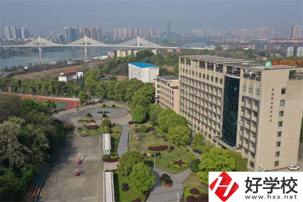在衡陽學護理有職校推薦嗎？護理專業好就業嗎？